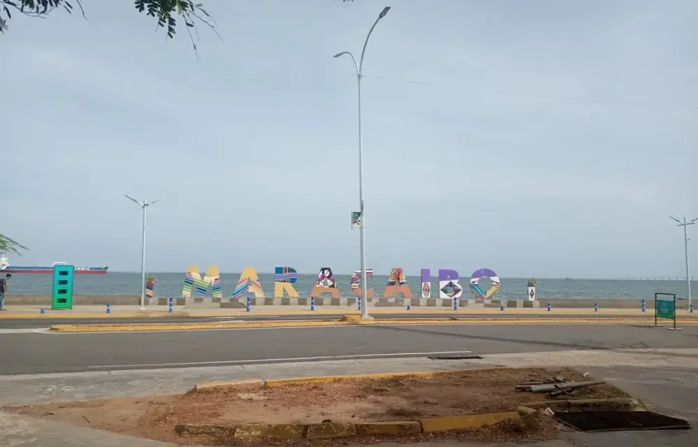 Vereda del Lago in Maracaibo  Pictures